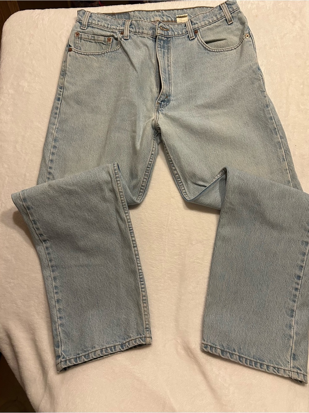 Vintage Levi's 505 Men's Regular Fit Straight Leg Light Wash Blue Denim Jeans